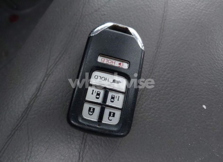 Photo 11 of 2015 Honda Odyssey EX-L (VIN 5FNRL5H6XFB015751)