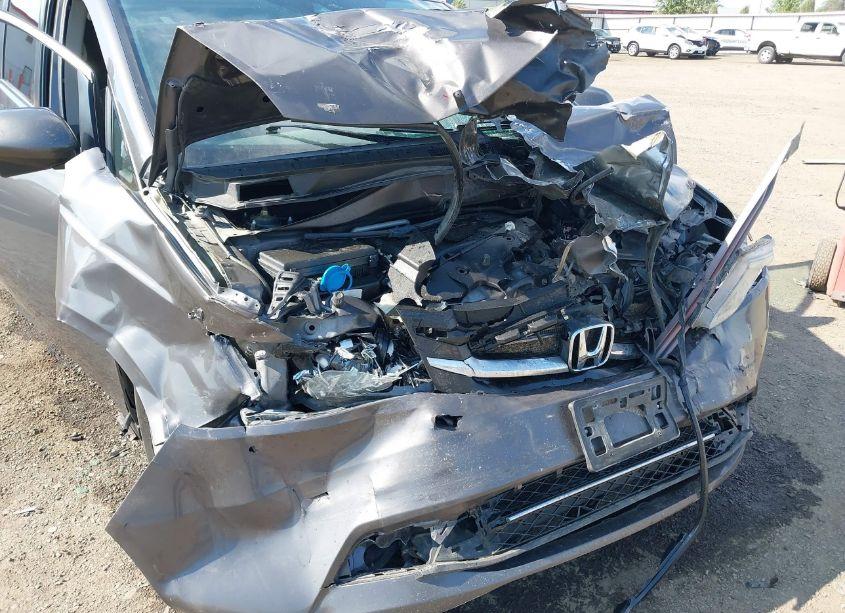 Photo 6 of 2015 Honda Odyssey EX-L (VIN 5FNRL5H6XFB055845)