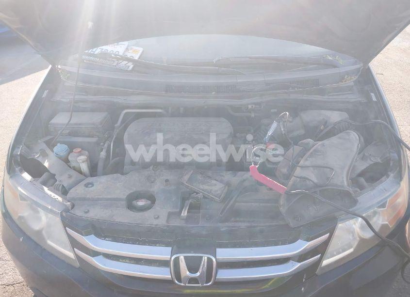 Photo 10 of 2015 Honda Odyssey EX-L (VIN 5FNRL5H6XFB095035)