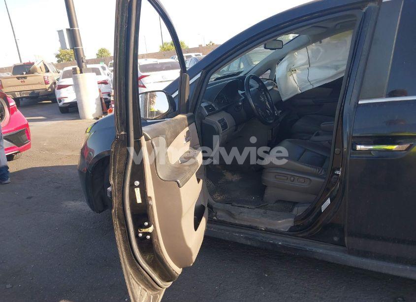 Photo 5 of 2015 Honda Odyssey EX-L (VIN 5FNRL5H6XFB095035)