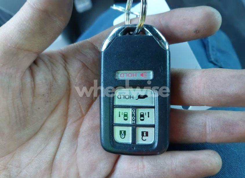 Photo 11 of 2015 Honda Odyssey EX-L (VIN 5FNRL5H6XFB108625)