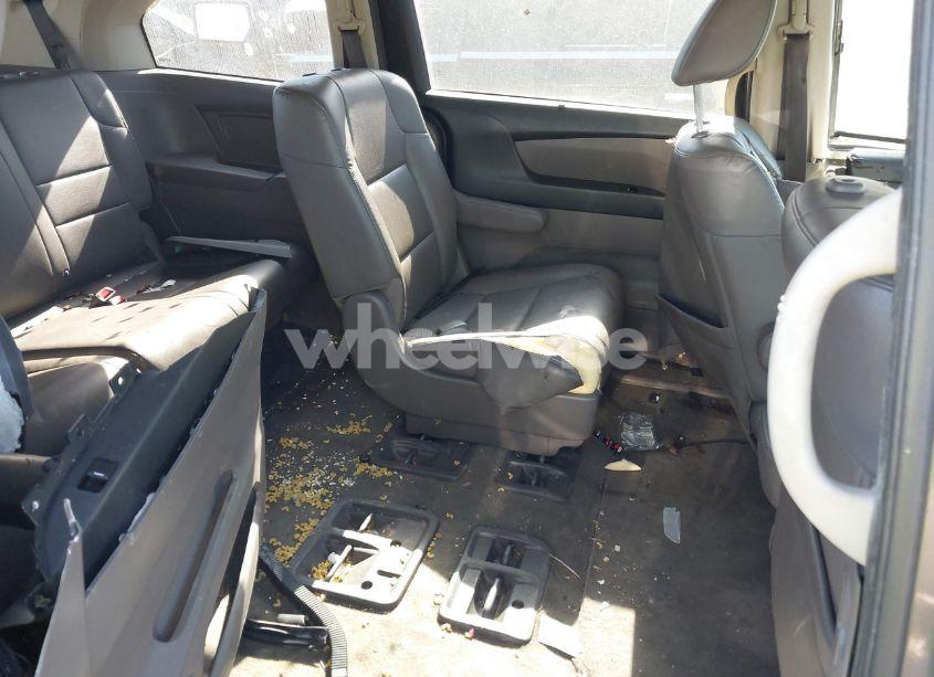 Photo 8 of 2015 Honda Odyssey EX-L (VIN 5FNRL5H6XFB118359)