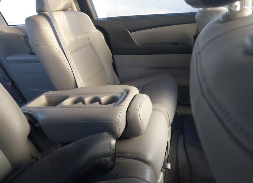 Photo 8 of 2015 Honda Odyssey EX-L (VIN 5FNRL5H6XFB131130)