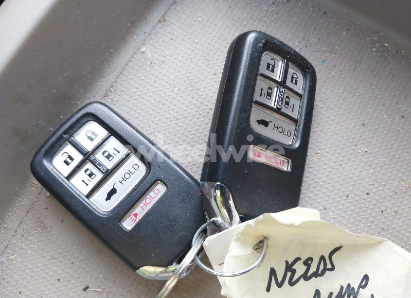 Photo 11 of 2016 Honda Odyssey EX-L (VIN 5FNRL5H6XGB004735)