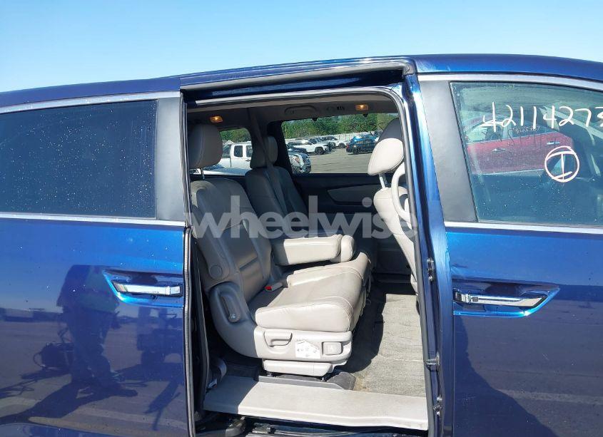 Photo 8 of 2016 Honda Odyssey EX-L (VIN 5FNRL5H6XGB015959)