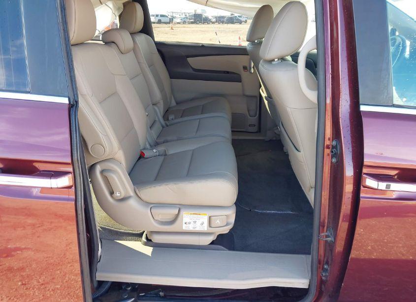 Photo 8 of 2016 Honda Odyssey EX-L (VIN 5FNRL5H6XGB021020)