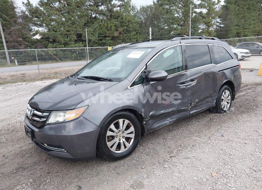 Photo 2 of 2016 Honda Odyssey EX-L (VIN 5FNRL5H6XGB051764)