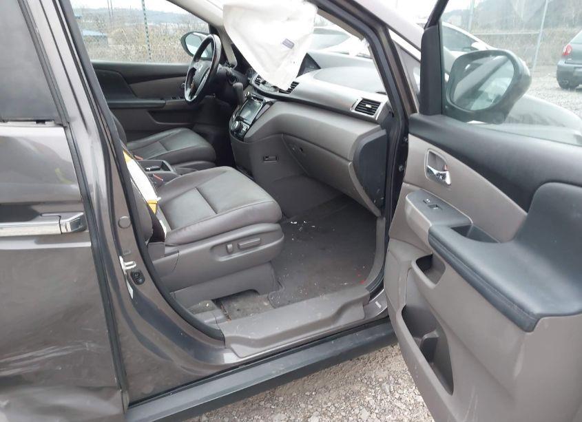 Photo 5 of 2016 Honda Odyssey EX-L (VIN 5FNRL5H6XGB064207)