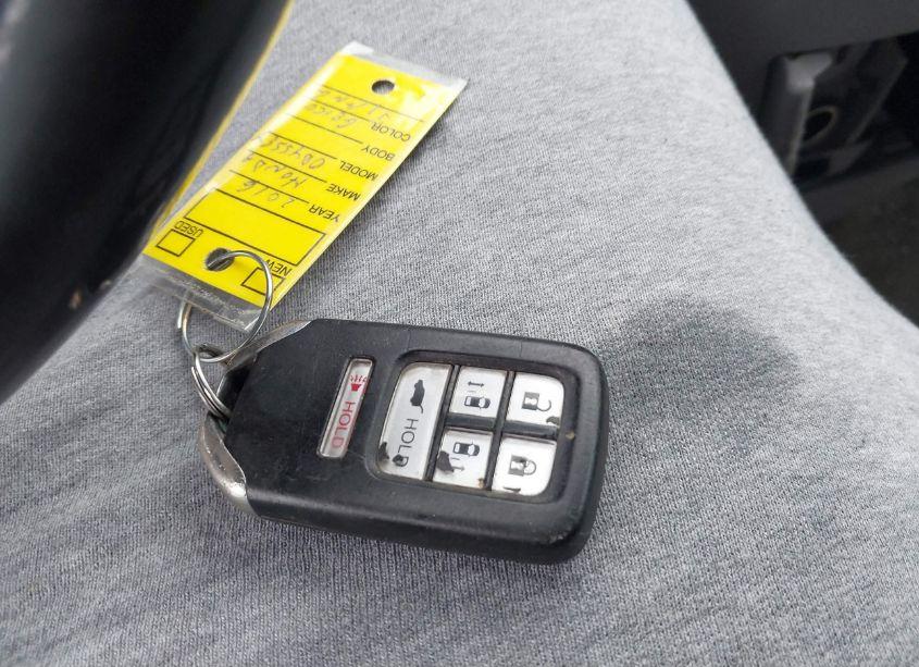 Photo 11 of 2016 Honda Odyssey EX-L (VIN 5FNRL5H6XGB077037)