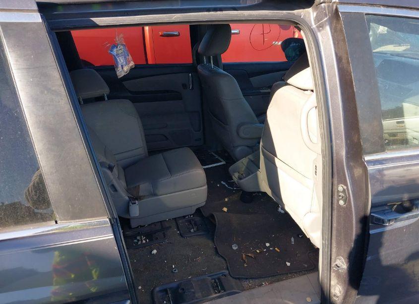 Photo 8 of 2016 Honda Odyssey EX-L (VIN 5FNRL5H6XGB084330)