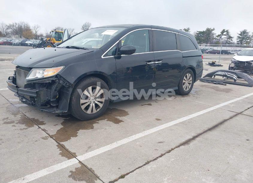Photo 2 of 2016 Honda Odyssey EX-L (VIN 5FNRL5H6XGB103636)