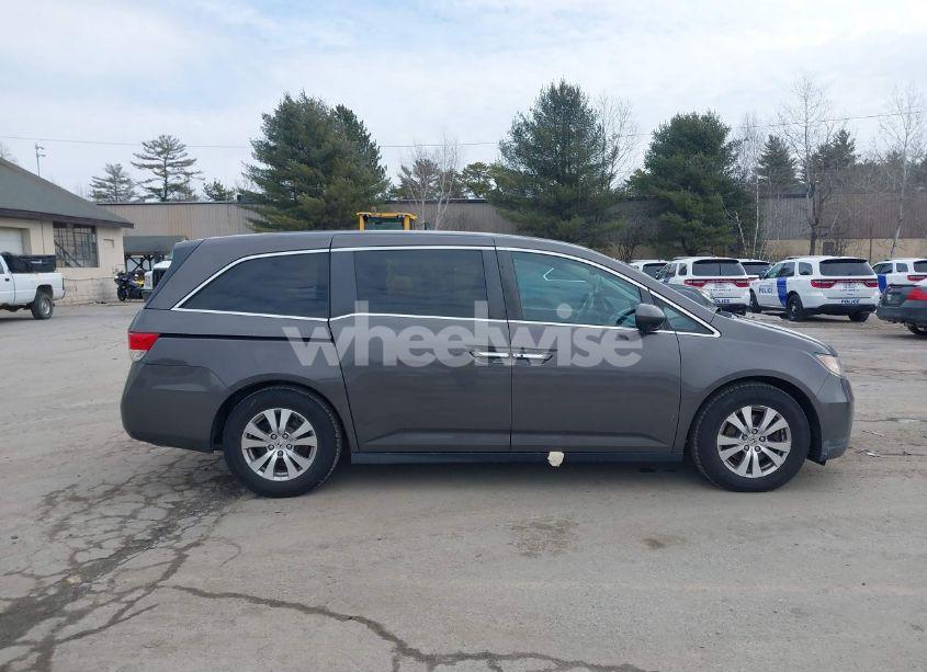 Photo 13 of 2016 Honda Odyssey EX-L (VIN 5FNRL5H6XGB106486)