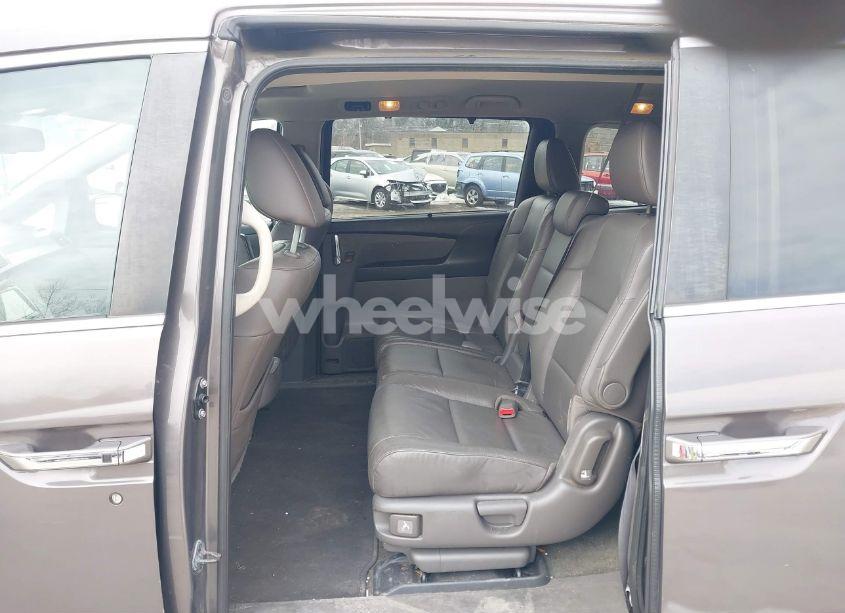 Photo 8 of 2016 Honda Odyssey EX-L (VIN 5FNRL5H6XGB106486)