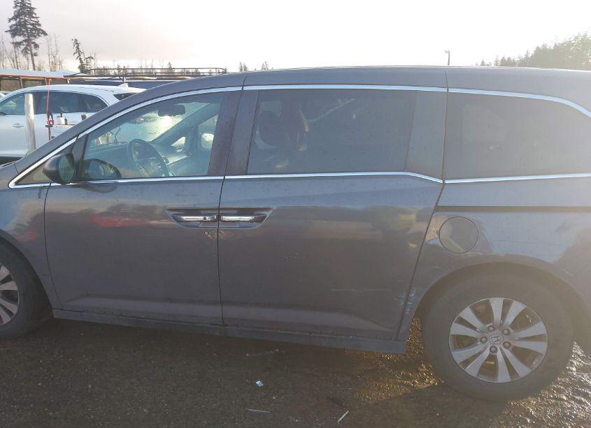 Photo 14 of 2016 Honda Odyssey EX-L (VIN 5FNRL5H6XGB109405)