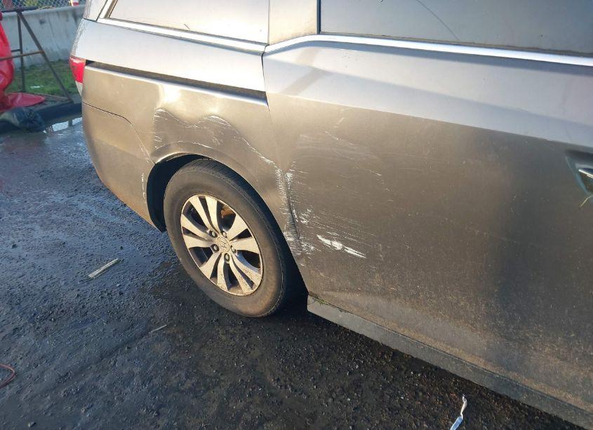 Photo 17 of 2016 Honda Odyssey EX-L (VIN 5FNRL5H6XGB109405)