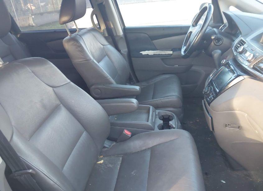 Photo 5 of 2016 Honda Odyssey EX-L (VIN 5FNRL5H6XGB109405)