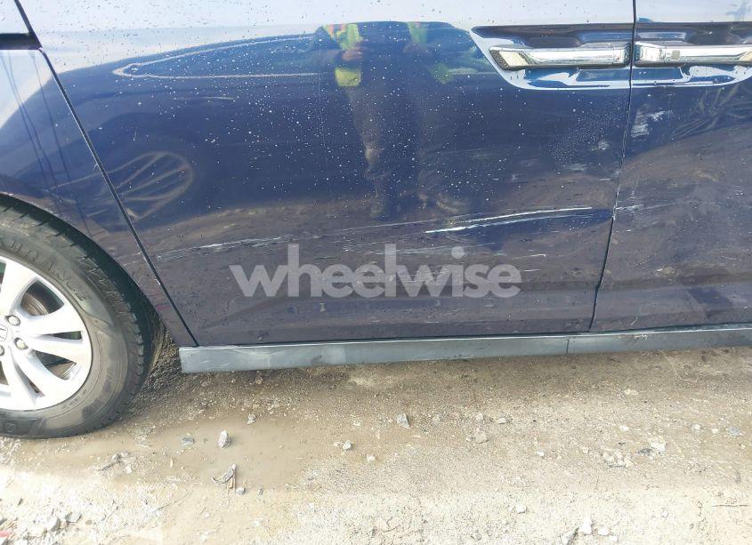 Photo 17 of 2016 Honda Odyssey EX-L (VIN 5FNRL5H6XGB166025)