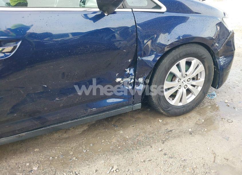 Photo 6 of 2016 Honda Odyssey EX-L (VIN 5FNRL5H6XGB166025)