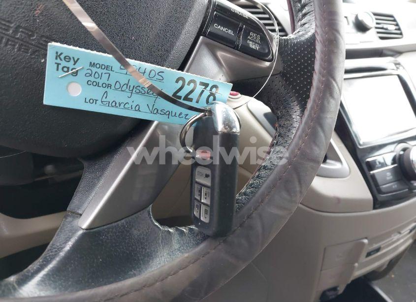 Photo 11 of 2017 Honda Odyssey EX-L (VIN 5FNRL5H6XHB014084)