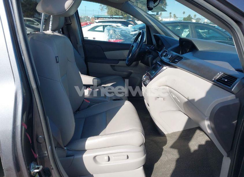 Photo 5 of 2017 Honda Odyssey EX-L (VIN 5FNRL5H6XHB022539)