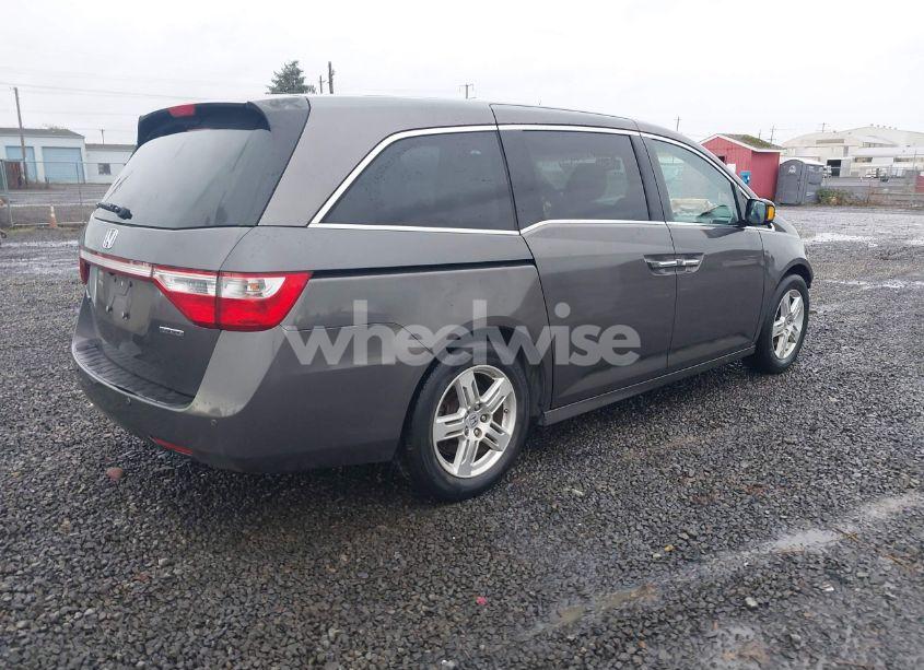 Photo 4 of 2011 Honda Odyssey TOURING/TOURING ELITE (VIN 5FNRL5H90BB034247)