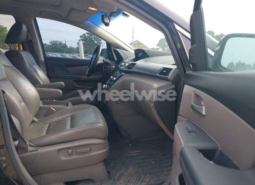 Photo 5 of 2011 Honda Odyssey TOURING/TOURING ELITE (VIN 5FNRL5H90BB070472)