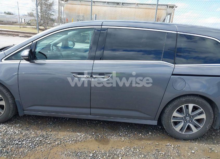 Photo 14 of 2014 Honda Odyssey TOURING/TOURING ELITE (VIN 5FNRL5H90EB032874)