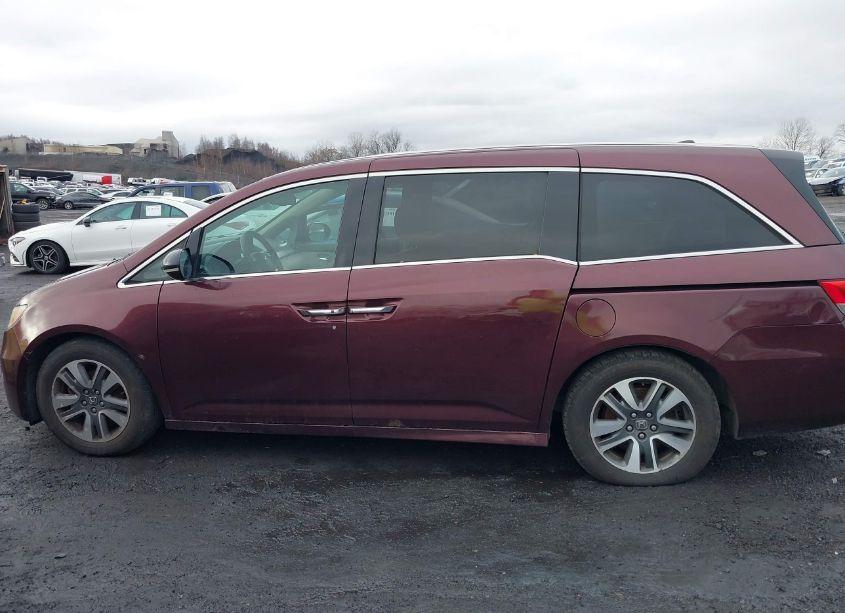 Photo 14 of 2014 Honda Odyssey TOURING/TOURING ELITE (VIN 5FNRL5H90EB117973)