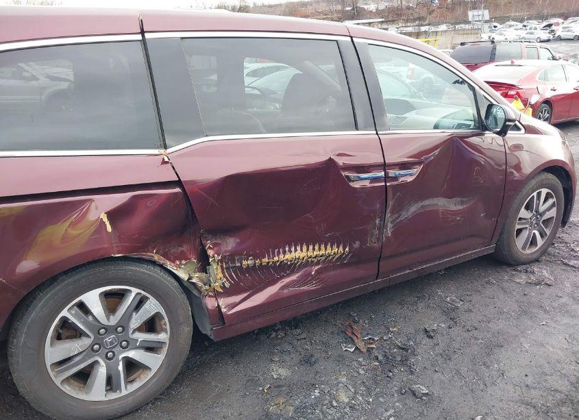 Photo 6 of 2014 Honda Odyssey TOURING/TOURING ELITE (VIN 5FNRL5H90EB117973)