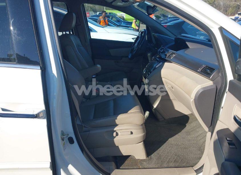 Photo 5 of 2015 Honda Odyssey TOURING/TOURING ELITE (VIN 5FNRL5H90FB001643)