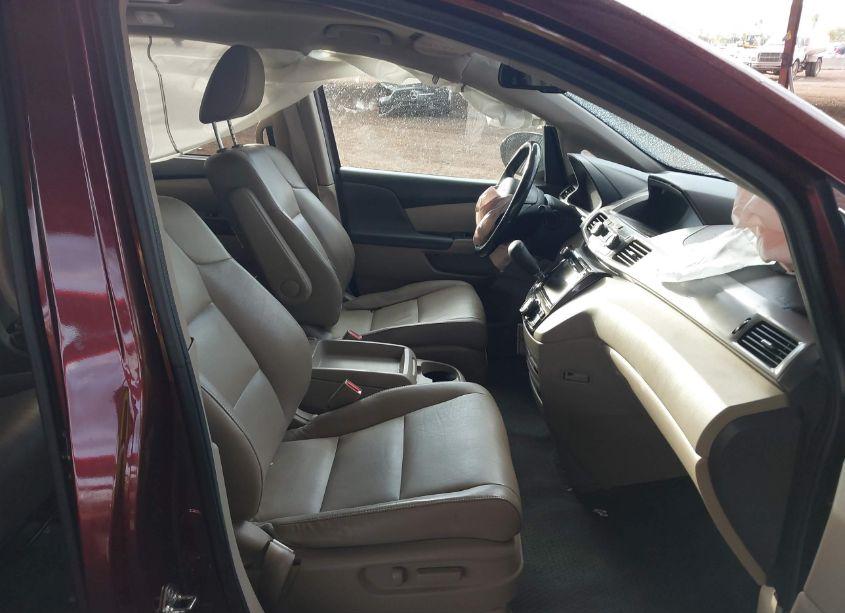 Photo 5 of 2016 Honda Odyssey TOURING/TOURING ELITE (VIN 5FNRL5H90GB052710)