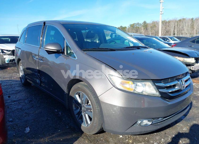 Photo 6 of 2016 Honda Odyssey TOURING/TOURING ELITE (VIN 5FNRL5H90GB069152)