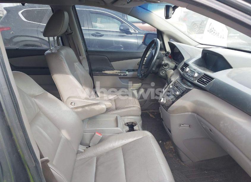 Photo 5 of 2011 Honda Odyssey TOURING/TOURING ELITE (VIN 5FNRL5H91BB016484)