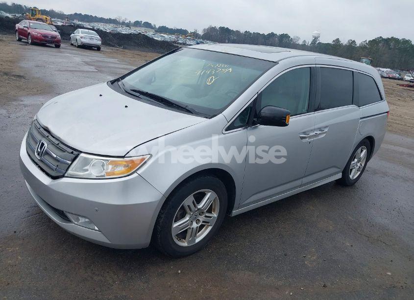 Photo 2 of 2011 Honda Odyssey TOURING/TOURING ELITE (VIN 5FNRL5H91BB019174)