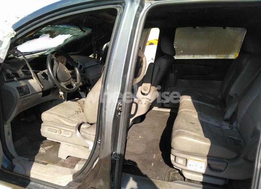 Photo 8 of 2011 Honda Odyssey TOURING/TOURING ELITE (VIN 5FNRL5H91BB027355)