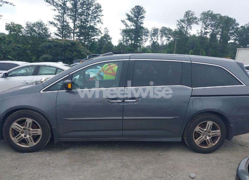 Photo 14 of 2011 Honda Odyssey TOURING/TOURING ELITE (VIN 5FNRL5H91BB033009)