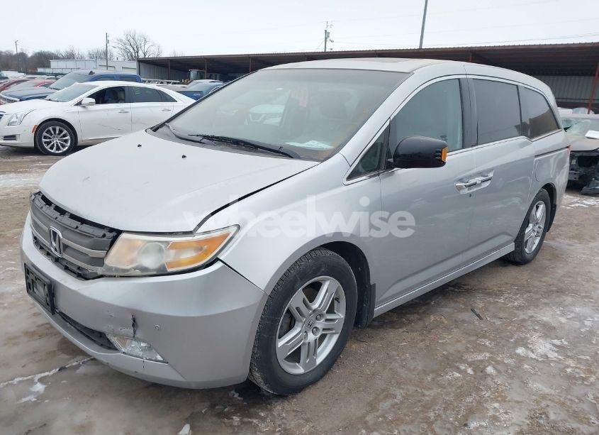 Photo 2 of 2011 Honda Odyssey TOURING/TOURING ELITE (VIN 5FNRL5H91BB047900)