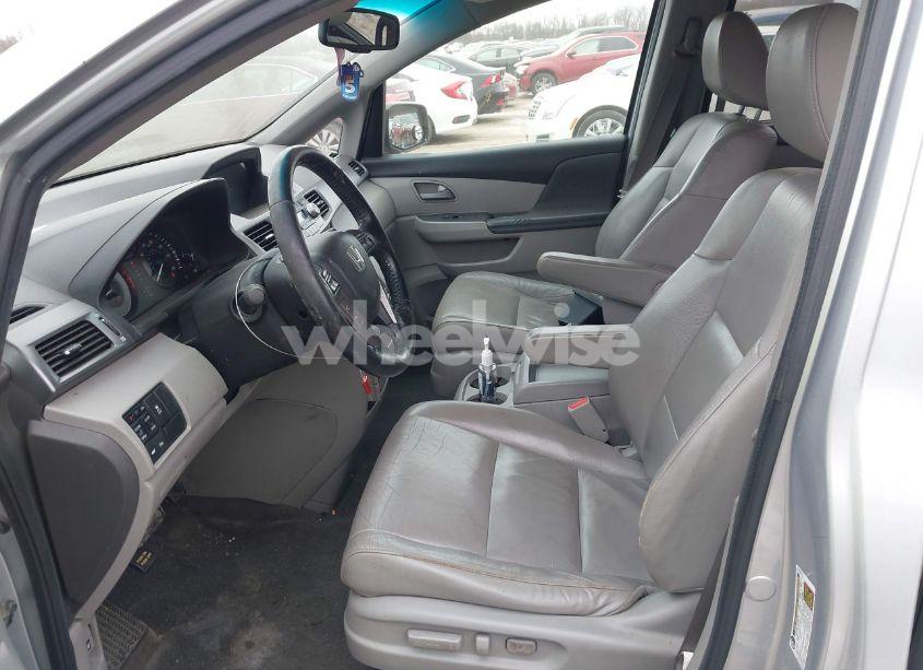 Photo 5 of 2011 Honda Odyssey TOURING/TOURING ELITE (VIN 5FNRL5H91BB047900)