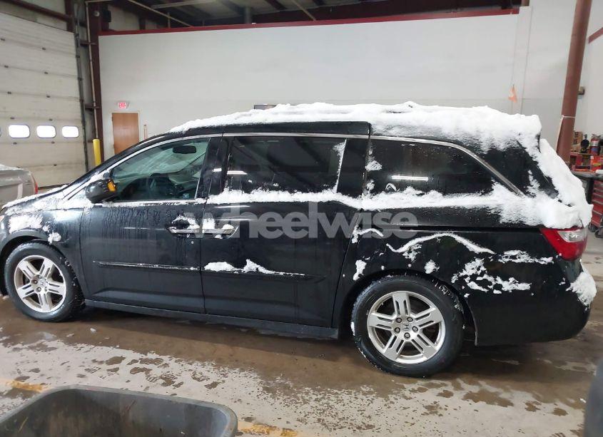 Photo 14 of 2011 Honda Odyssey TOURING/TOURING ELITE (VIN 5FNRL5H91BB055866)