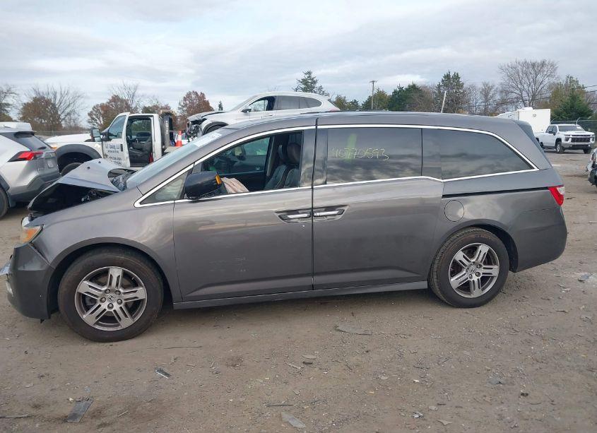 Photo 14 of 2011 Honda Odyssey TOURING/TOURING ELITE (VIN 5FNRL5H91BB058881)