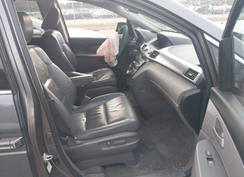 Photo 5 of 2011 Honda Odyssey TOURING/TOURING ELITE (VIN 5FNRL5H91BB058881)