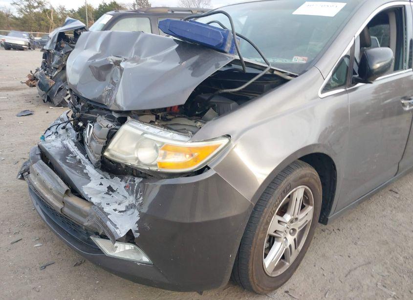 Photo 6 of 2011 Honda Odyssey TOURING/TOURING ELITE (VIN 5FNRL5H91BB058881)