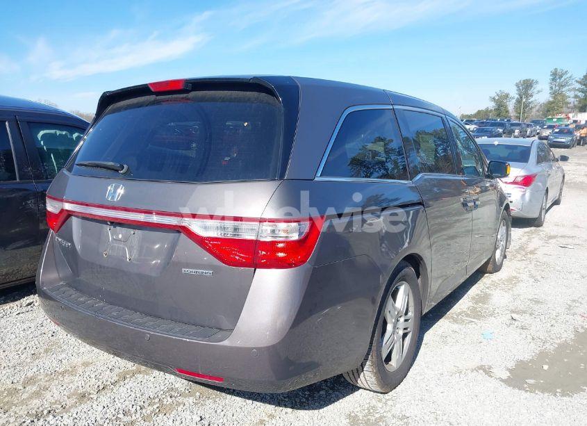 Photo 4 of 2011 Honda Odyssey TOURING/TOURING ELITE (VIN 5FNRL5H91BB102376)