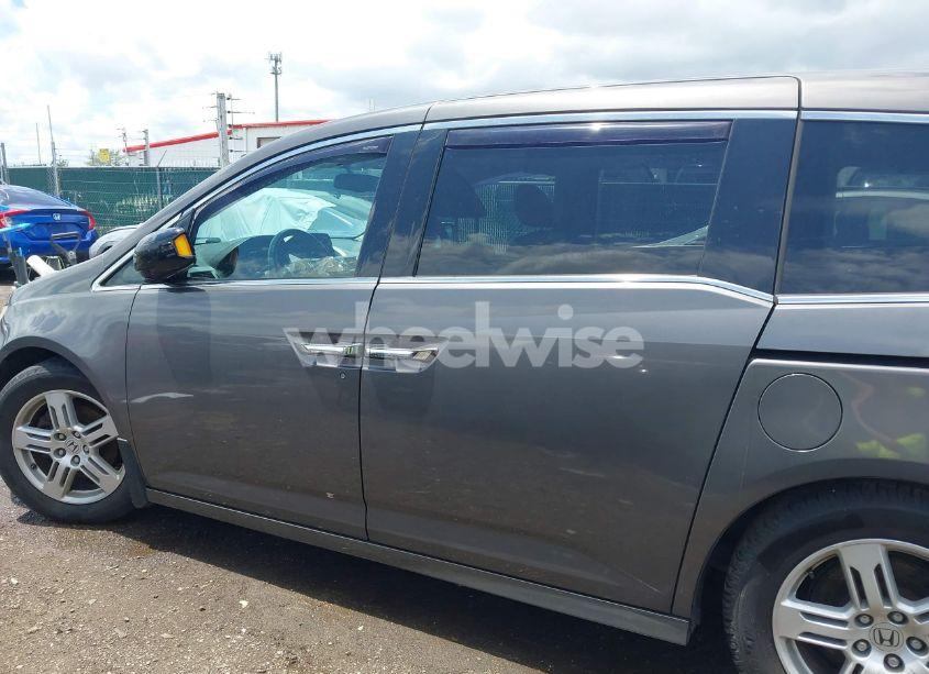 Photo 15 of 2013 Honda Odyssey TOURING/TOURING ELITE (VIN 5FNRL5H91DB025219)