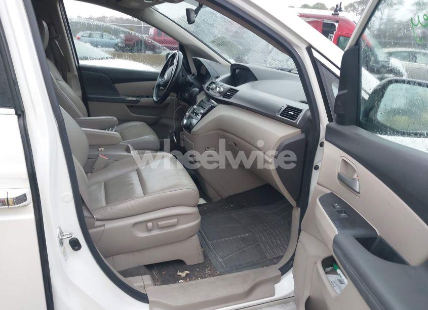 Photo 5 of 2013 Honda Odyssey TOURING/TOURING ELITE (VIN 5FNRL5H91DB054705)