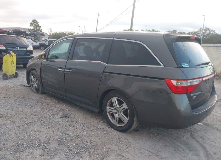 Photo 3 of 2013 Honda Odyssey TOURING/TOURING ELITE (VIN 5FNRL5H91DB078681)