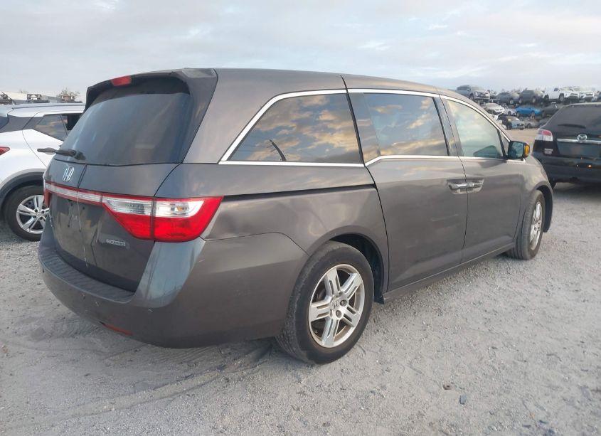 Photo 4 of 2013 Honda Odyssey TOURING/TOURING ELITE (VIN 5FNRL5H91DB078681)