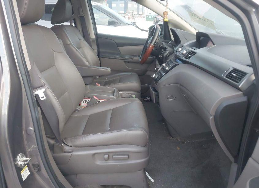 Photo 5 of 2013 Honda Odyssey TOURING/TOURING ELITE (VIN 5FNRL5H91DB078681)