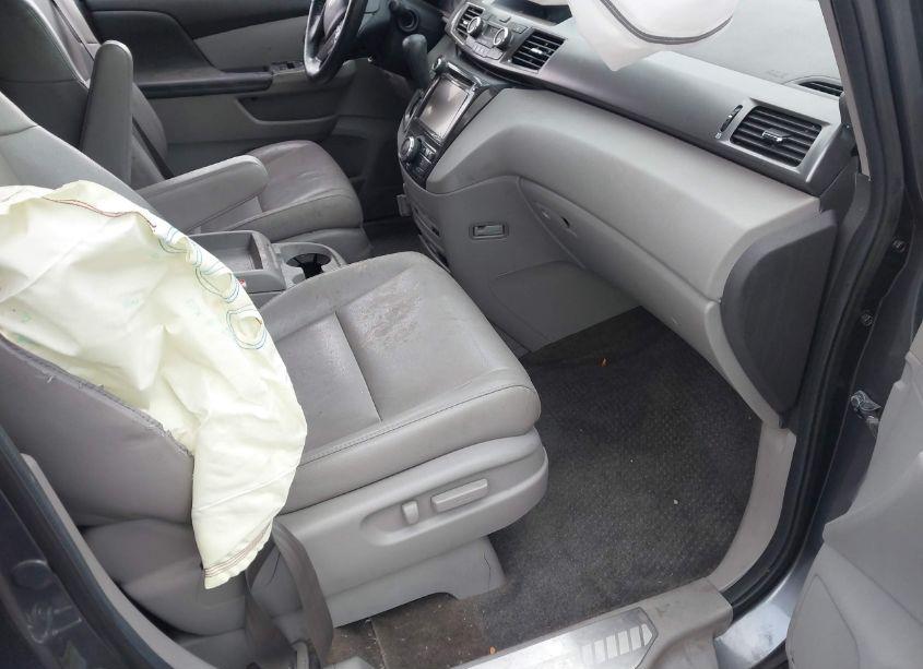Photo 5 of 2014 Honda Odyssey TOURING/TOURING ELITE (VIN 5FNRL5H91EB068377)