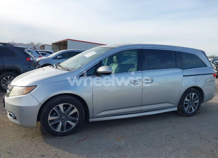 Photo 14 of 2014 Honda Odyssey TOURING/TOURING ELITE (VIN 5FNRL5H91EB094364)